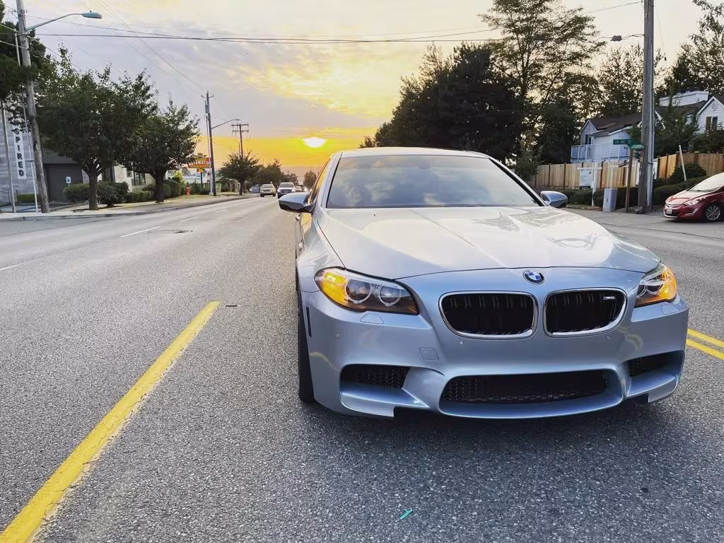 2014 BMW M5 - WBSFV9C53ED592977 - Image #11