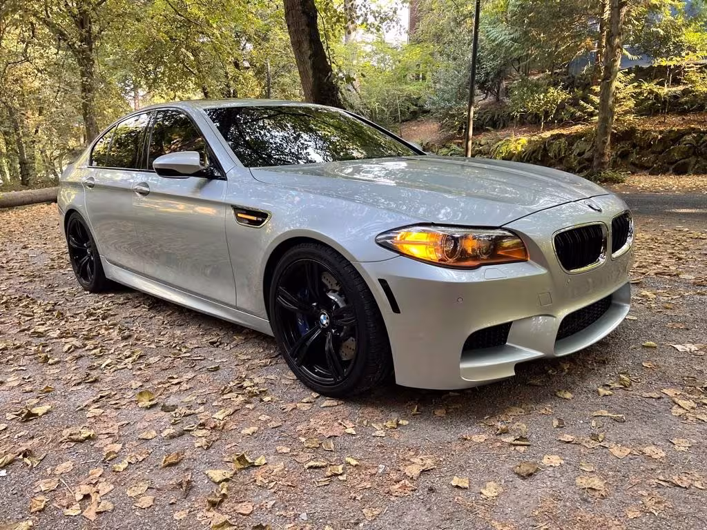 2014 BMW M5 - WBSFV9C53ED592977 - Image #9