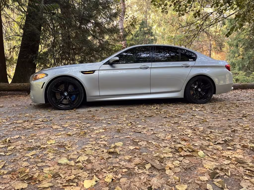 2014 BMW M5 - WBSFV9C53ED592977 - Image #5